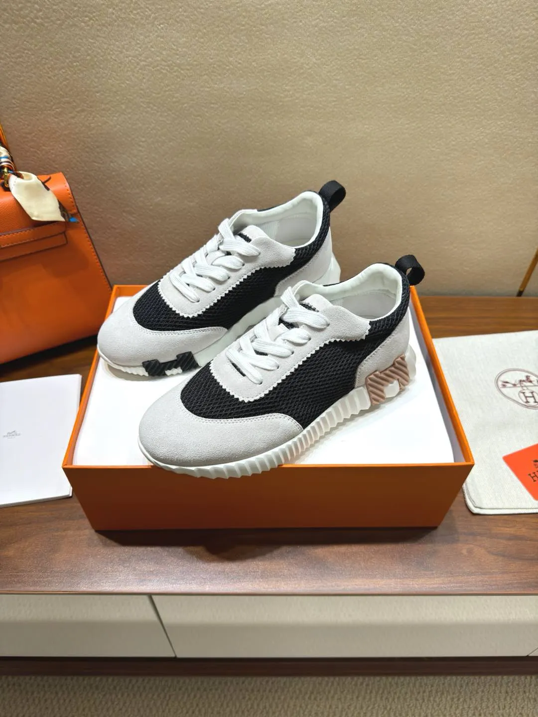 💕💕Factory direct selling price p640💕💕 Men ➕20💰Hermes 🐎24 new sports shoes 🆕 H family 2024giga new sports shoes **3cm, a real artifact, original molded outsole, very stylish and light, perfect foot feel💯 size: 34-46 (customized at 34.45.46)